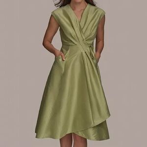 Donna Karan New York Women’s Surplice-Neck Midi Dress